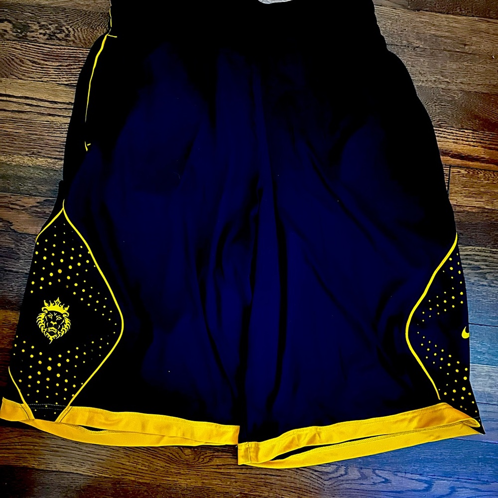 Vintage NIKE LEBRON VIII BLACK YELLOW SHORTS
